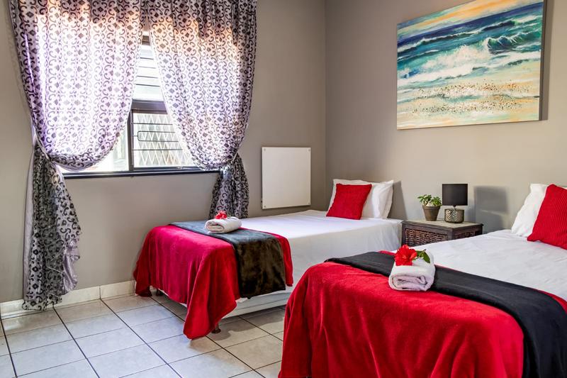 5 Bedroom Property for Sale in Parow North Western Cape